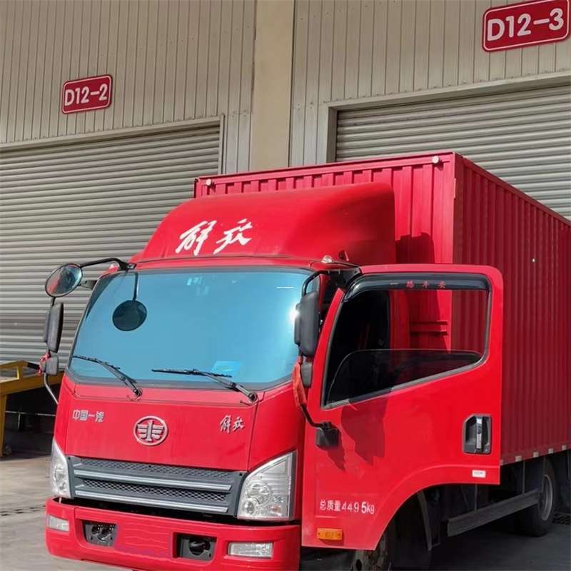 江夏区阿拉尔市物流专线：大件快运与进仓出口的高效之旅
